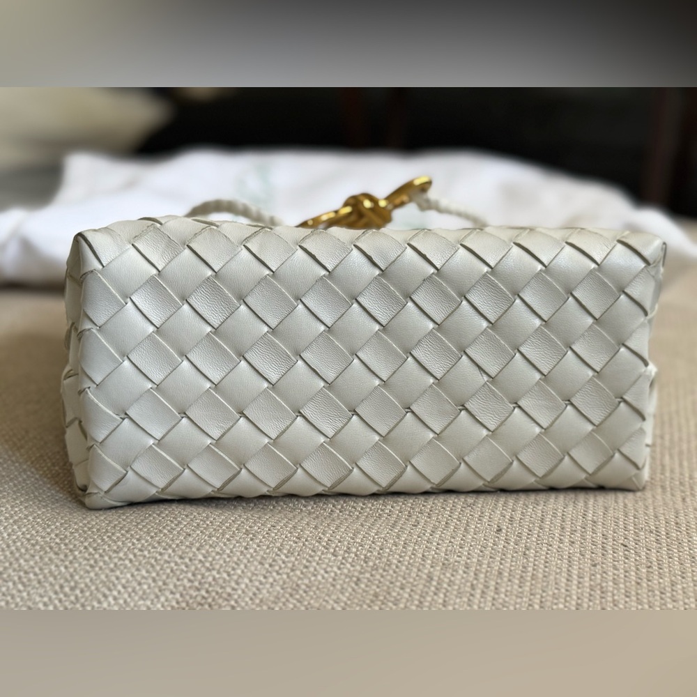 Bottega Veneta Small Andiamo Intrecciato Leather Top-Handle Bag - Picture 8 of 16